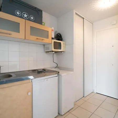 Charming Studio With Balcony In Appartement Nice